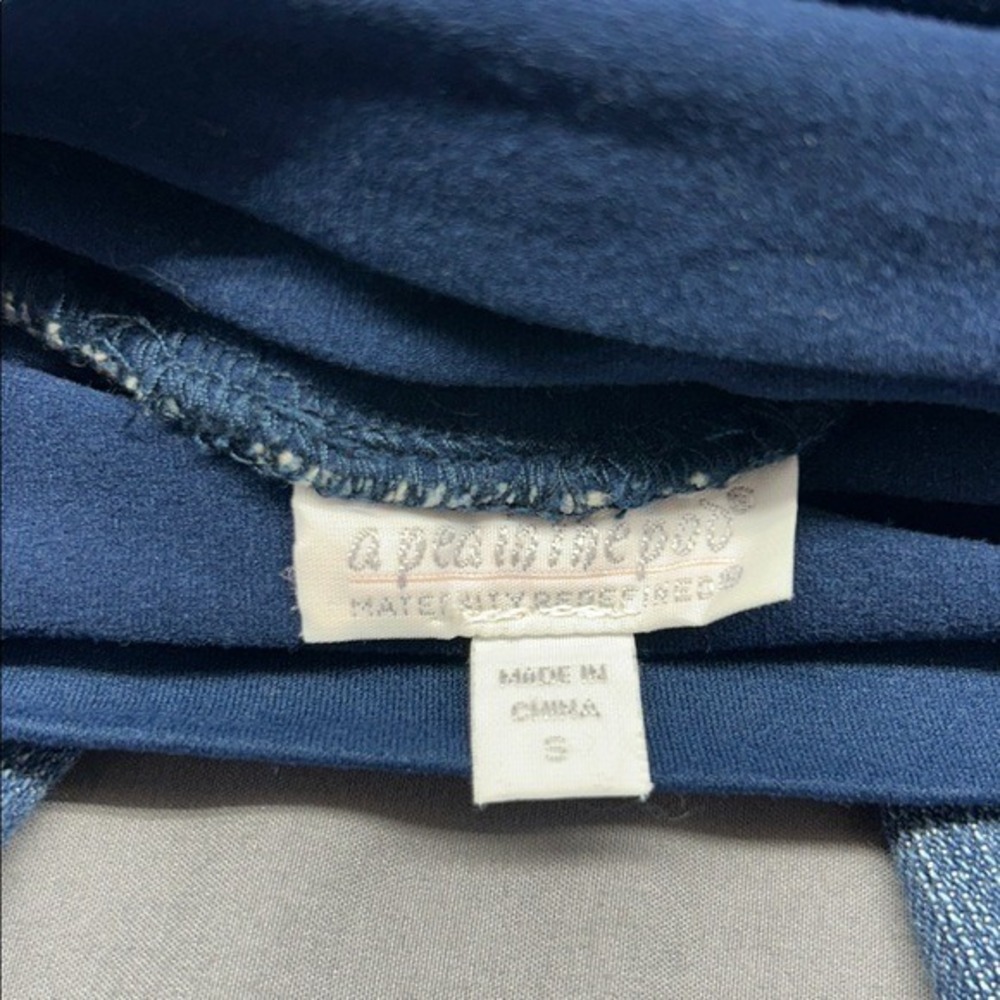 A Pea in the Pod Womens Secret Fit Belly Maternity Crop Jeans Medium Wash Size S - Picture 4 of 6